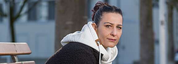 Rojda Aslan i jej córka mają opuściuć Szwajcarię bo są biedne. Zdjęcie: Matthias Luggen